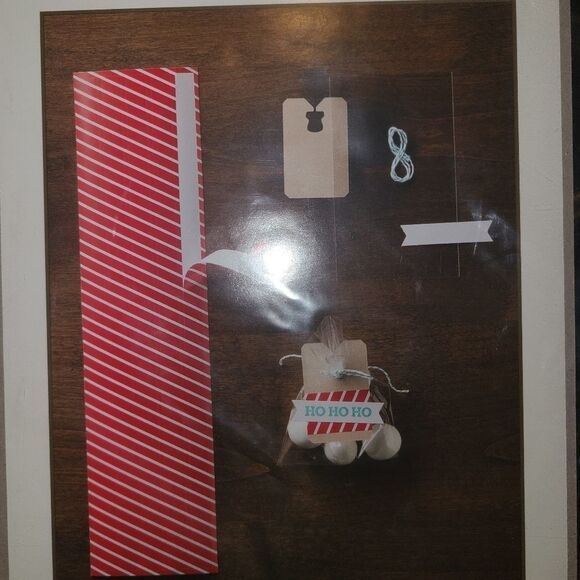 NWT Simply Created Craft Set. Make 10 Christmas Tags. - Picture 3 of 5
